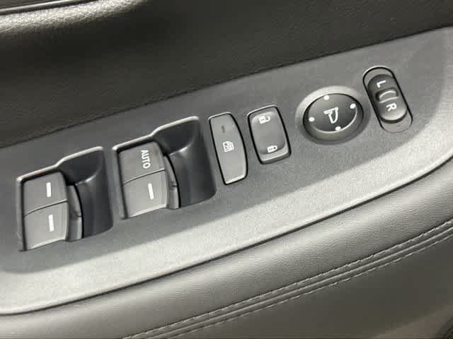 Certified 2027 Honda HR-V LX image 20