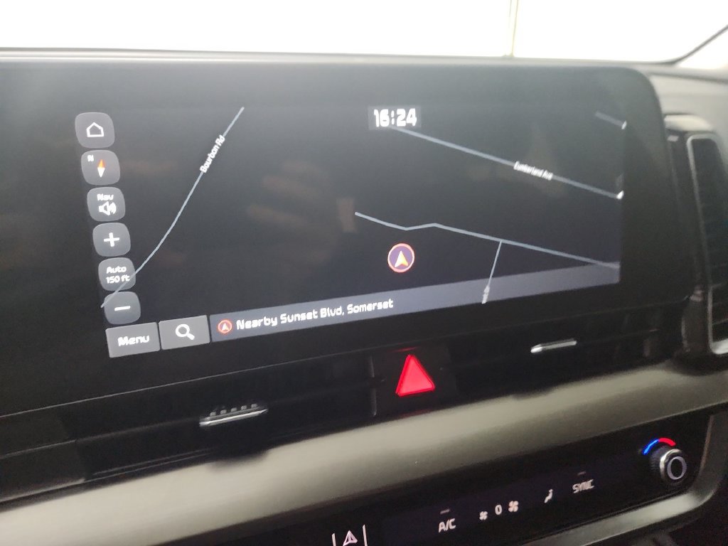 Used 2025 Kia Sportage EX FWD image 24