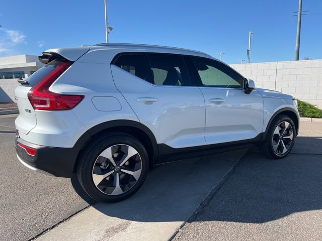 New 2025 Volvo XC40 B5 Core w/ Protection Package Premier image 4