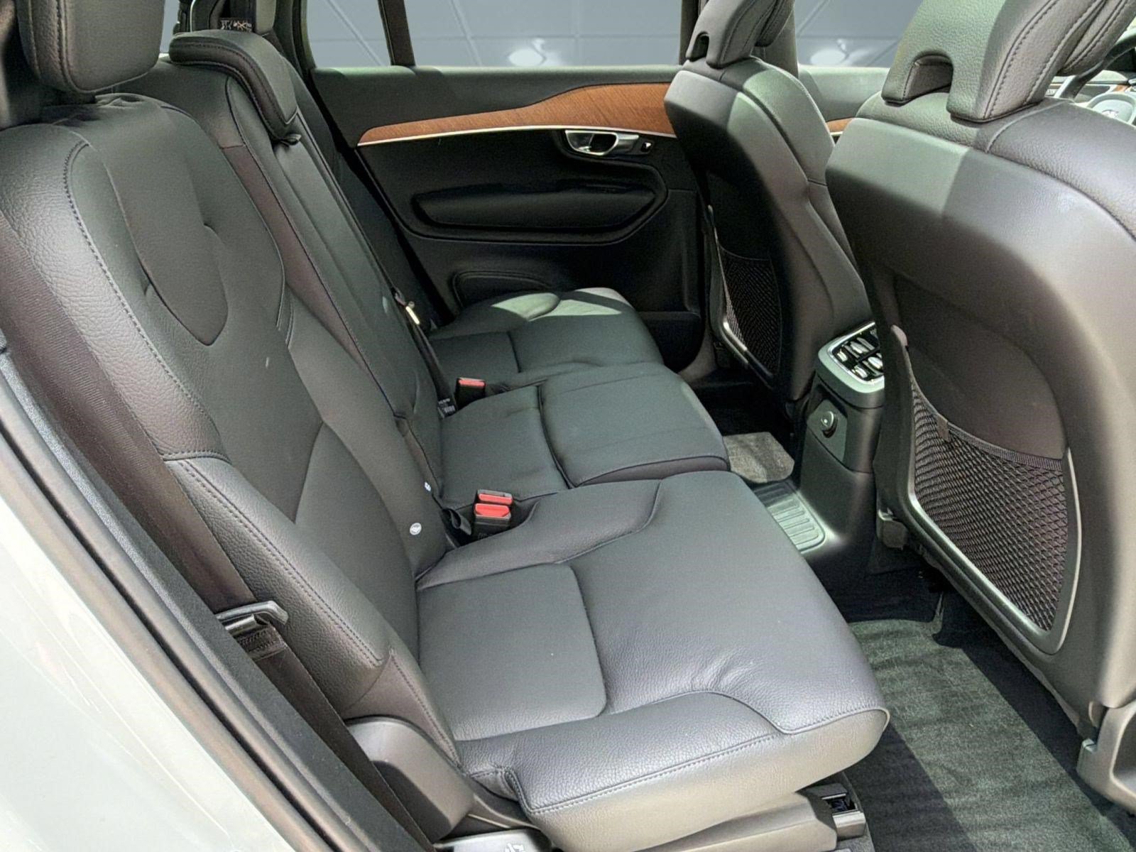 Certified 2024 Volvo XC90 T8 Plus w/ Protection Package Premier AWD/4WD image 29