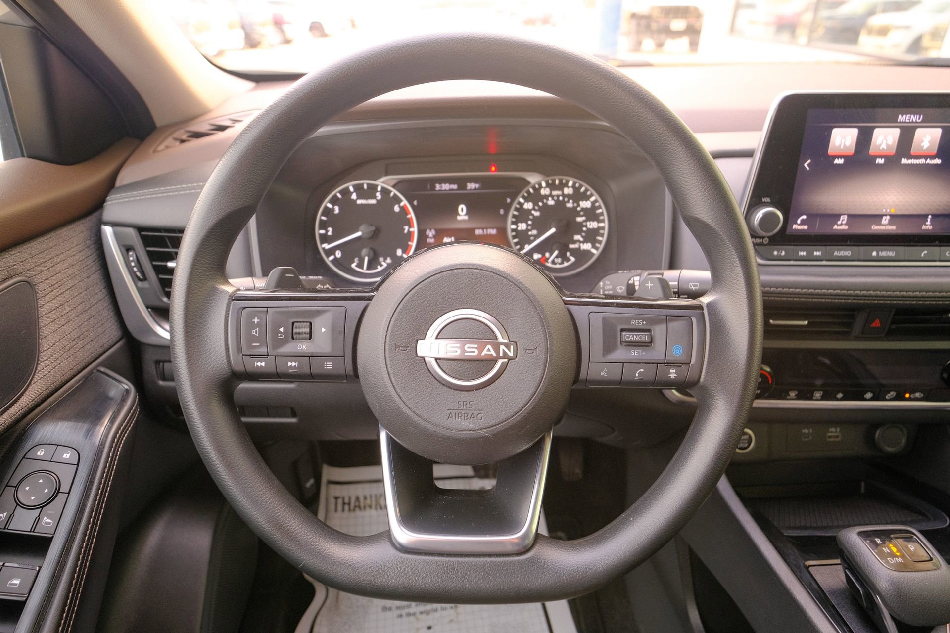 Used 2023 Nissan Rogue SV image 34