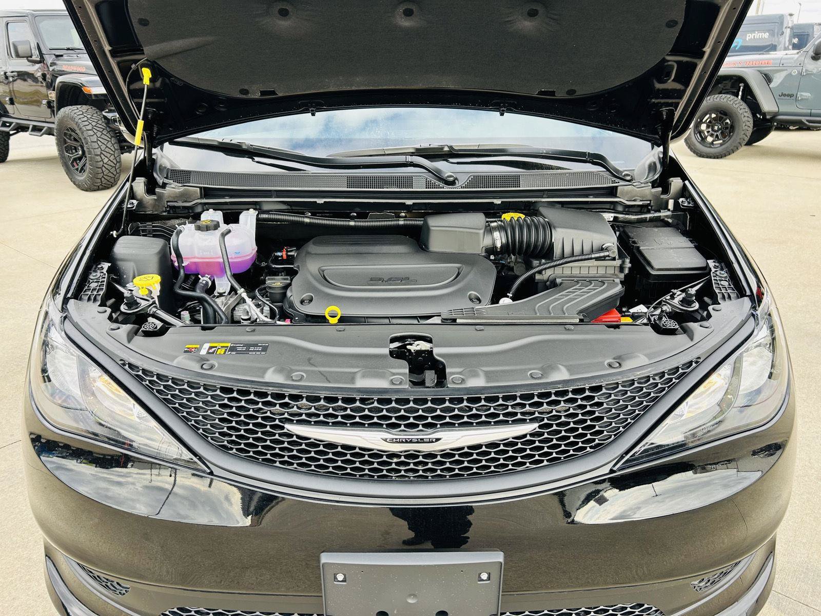 New 2026 Chrysler Voyager LX FWD image 43