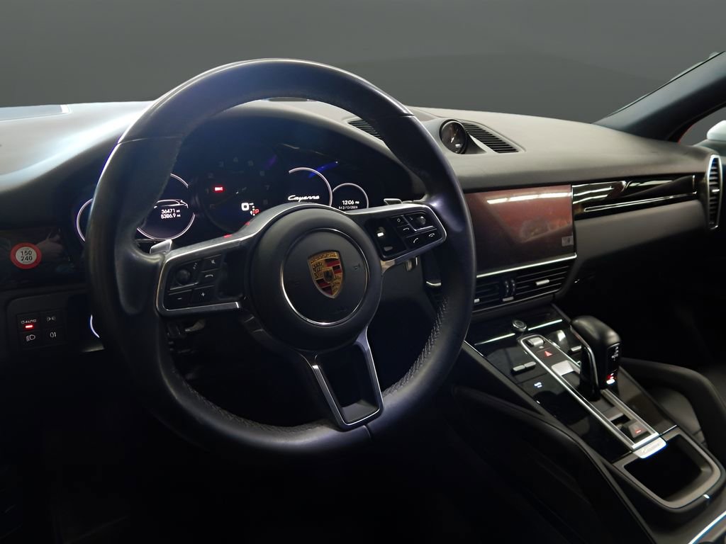 Used 2023 Porsche Cayenne image 15