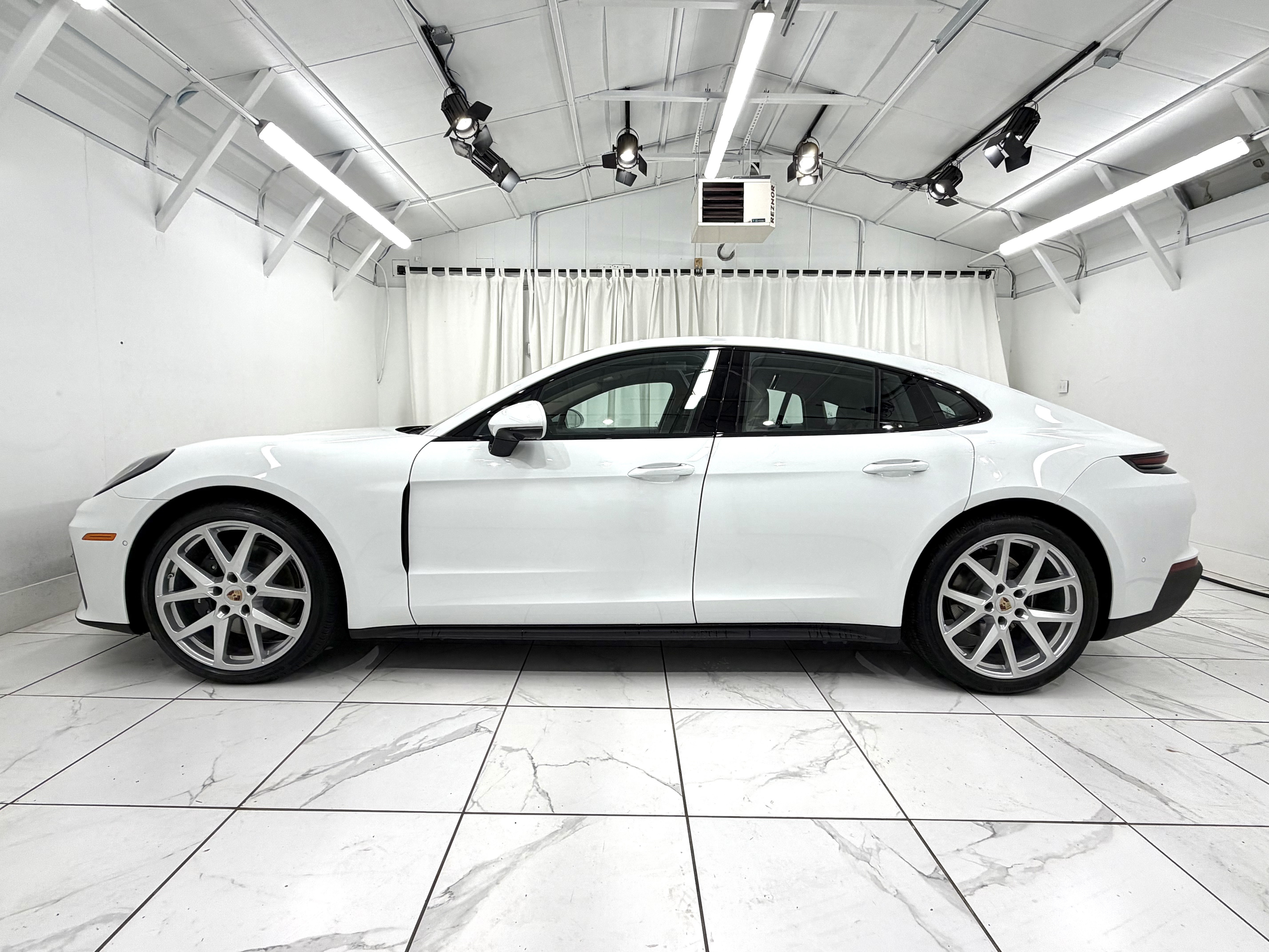 New 2026 Porsche Panamera image 2