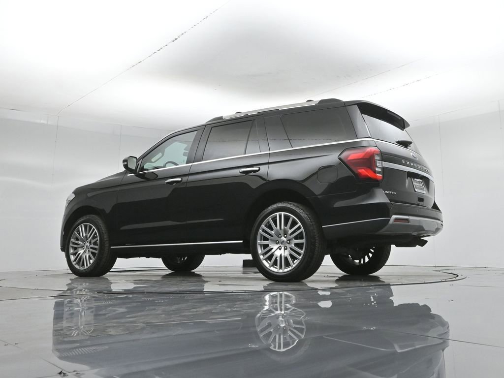 Used 2024 Ford Expedition Limited image 4