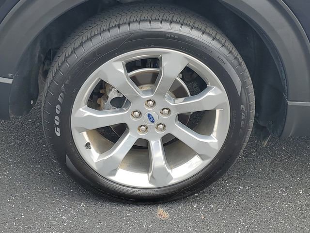 Used 2020 Ford Explorer Platinum w/ Premium Technology Package image 7