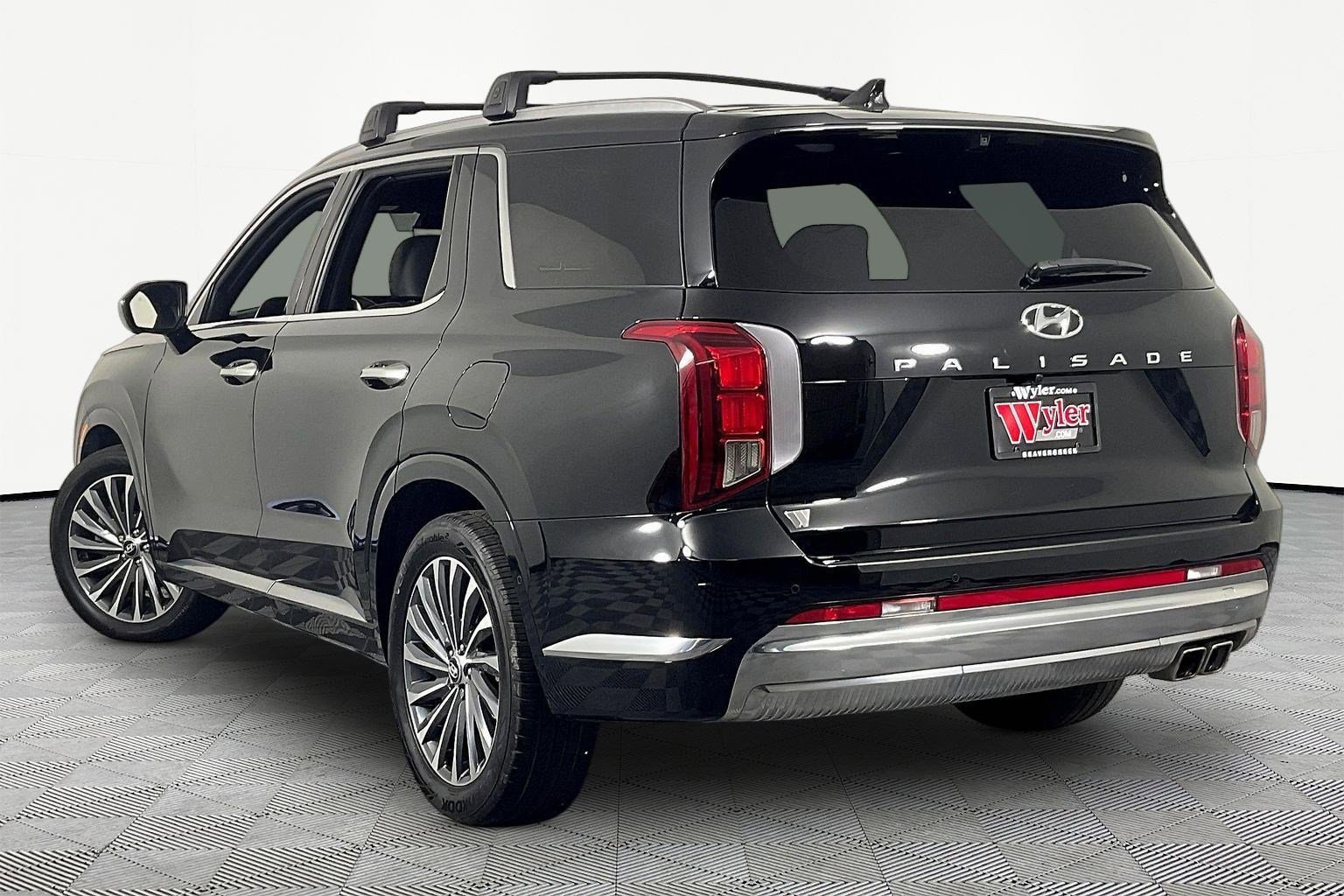Used 2024 Hyundai Palisade Calligraphy FWD image 4