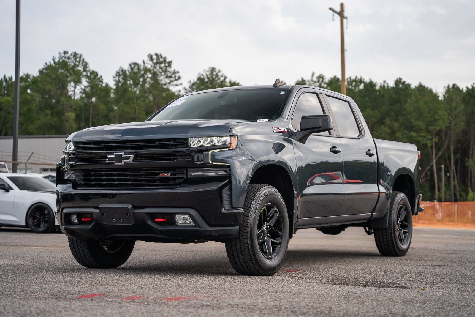 Used 2020 Chevrolet Silverado 1500 LT Trail Boss AWD/4WD image 3