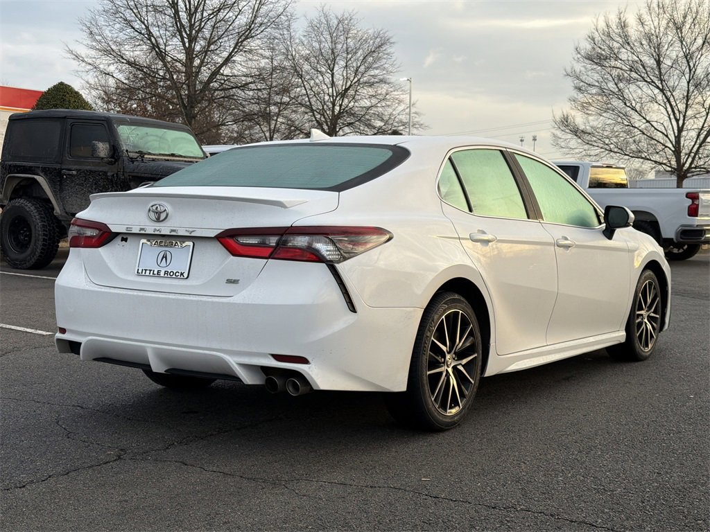 Used 2022 Toyota Camry SE image 4