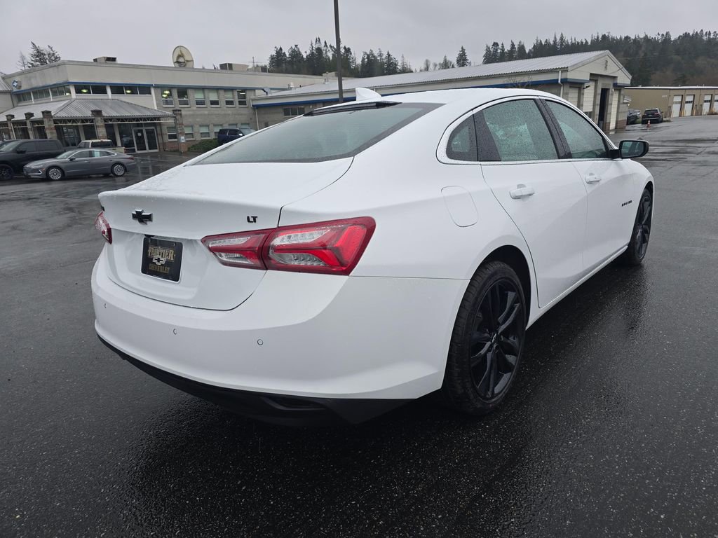 Used 2024 Chevrolet Malibu LT w/ Sport Edition FWD image 3