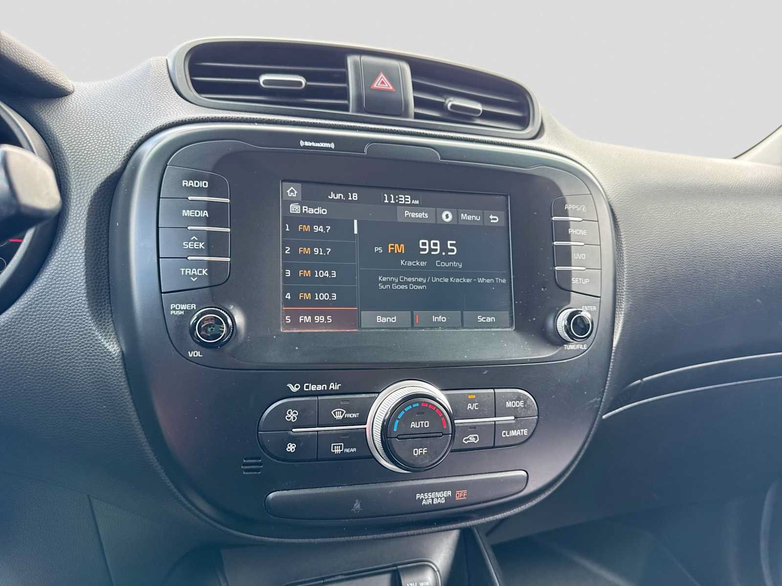 Used 2018 Kia Soul + FWD image 26