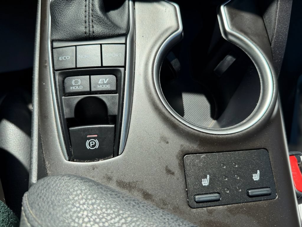 Used 2023 Toyota Camry XLE w/ Cold Weather Package FWD image 26