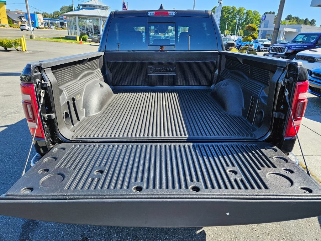 Used 2023 RAM 1500 Laramie AWD/4WD image 11