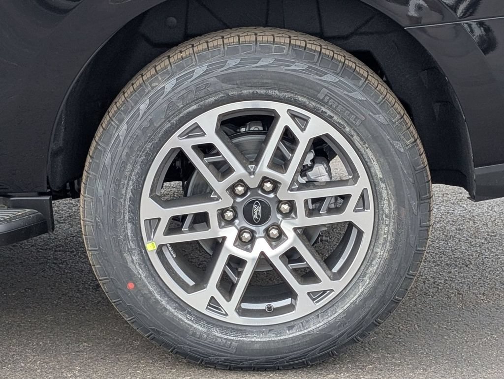 New 2026 Ford Expedition Active AWD/4WD image 19