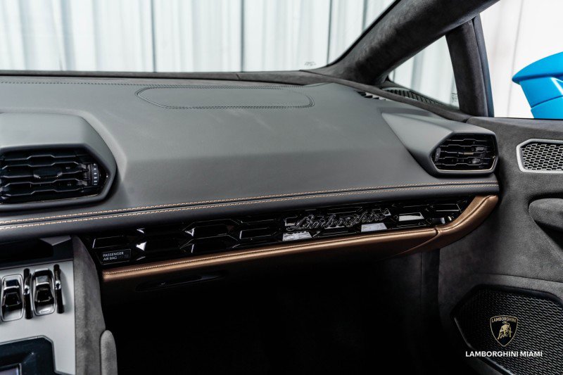 Used 2024 Lamborghini Huracan Tecnica image 37
