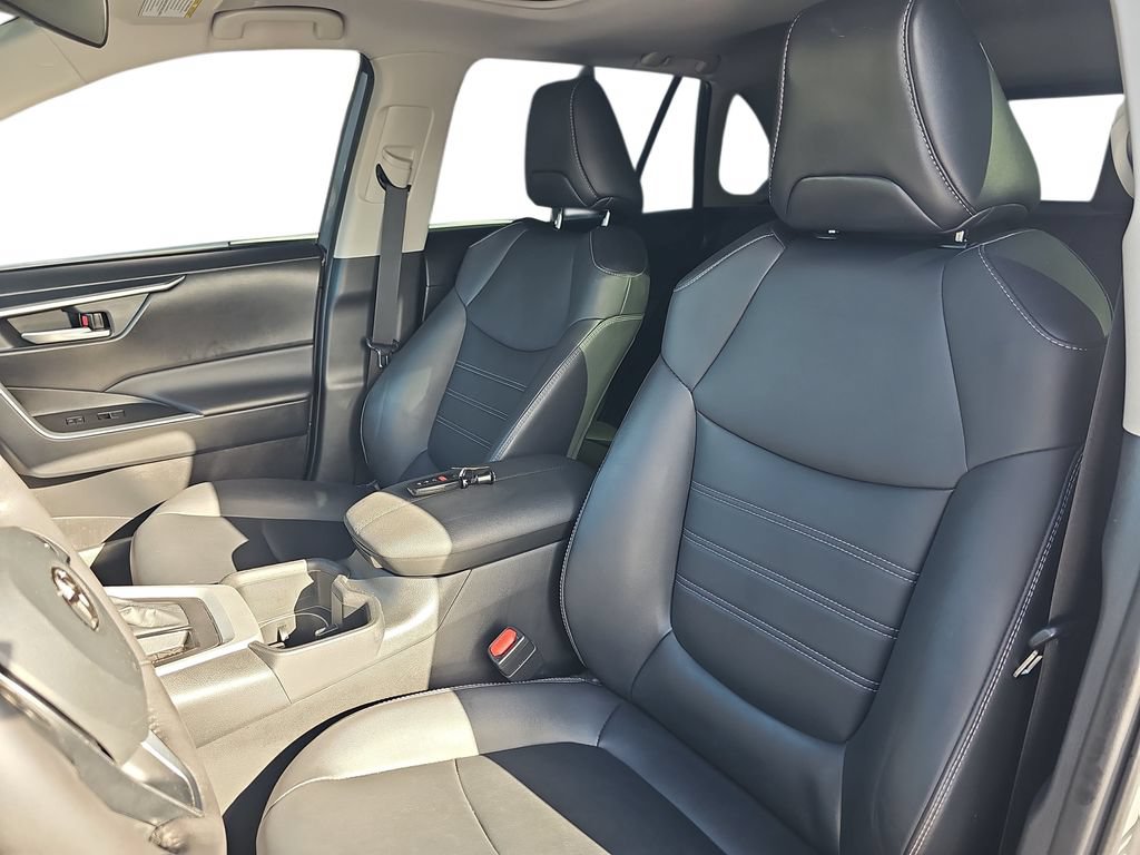 Used 2023 Toyota RAV4 XLE Premium FWD image 15