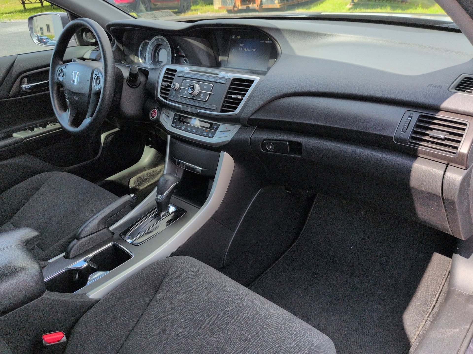 Used 2015 Honda Accord EX image 29