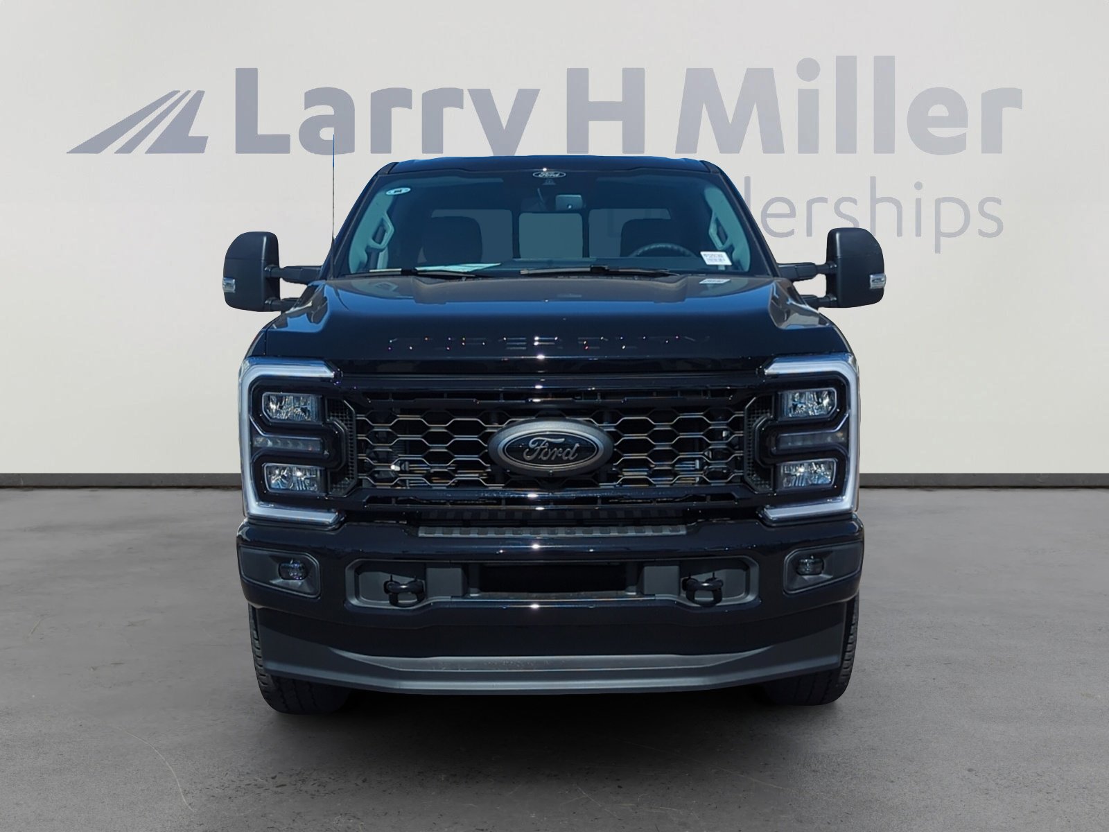 New 2025 Ford F250 XLT w/ Black Appearance Package image 8