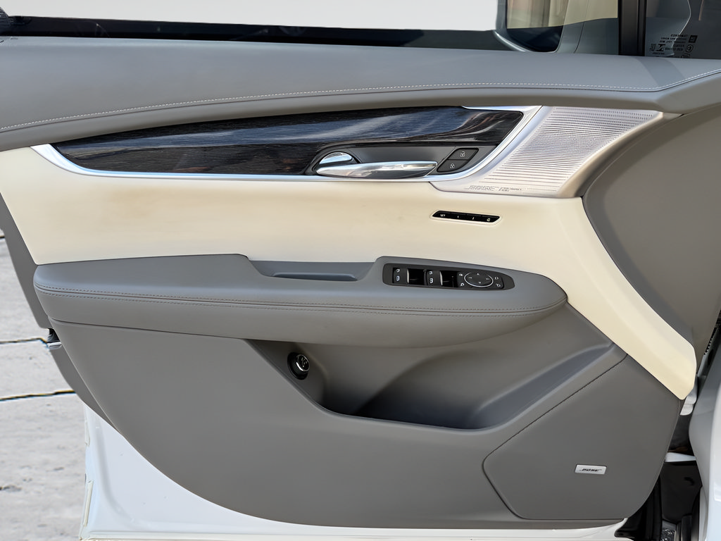 Used 2020 Cadillac XT6 Premium Luxury FWD image 40