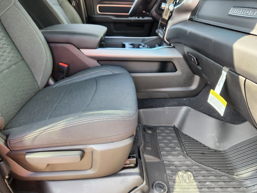 New 2026 RAM 2500 Big Horn AWD/4WD image 15