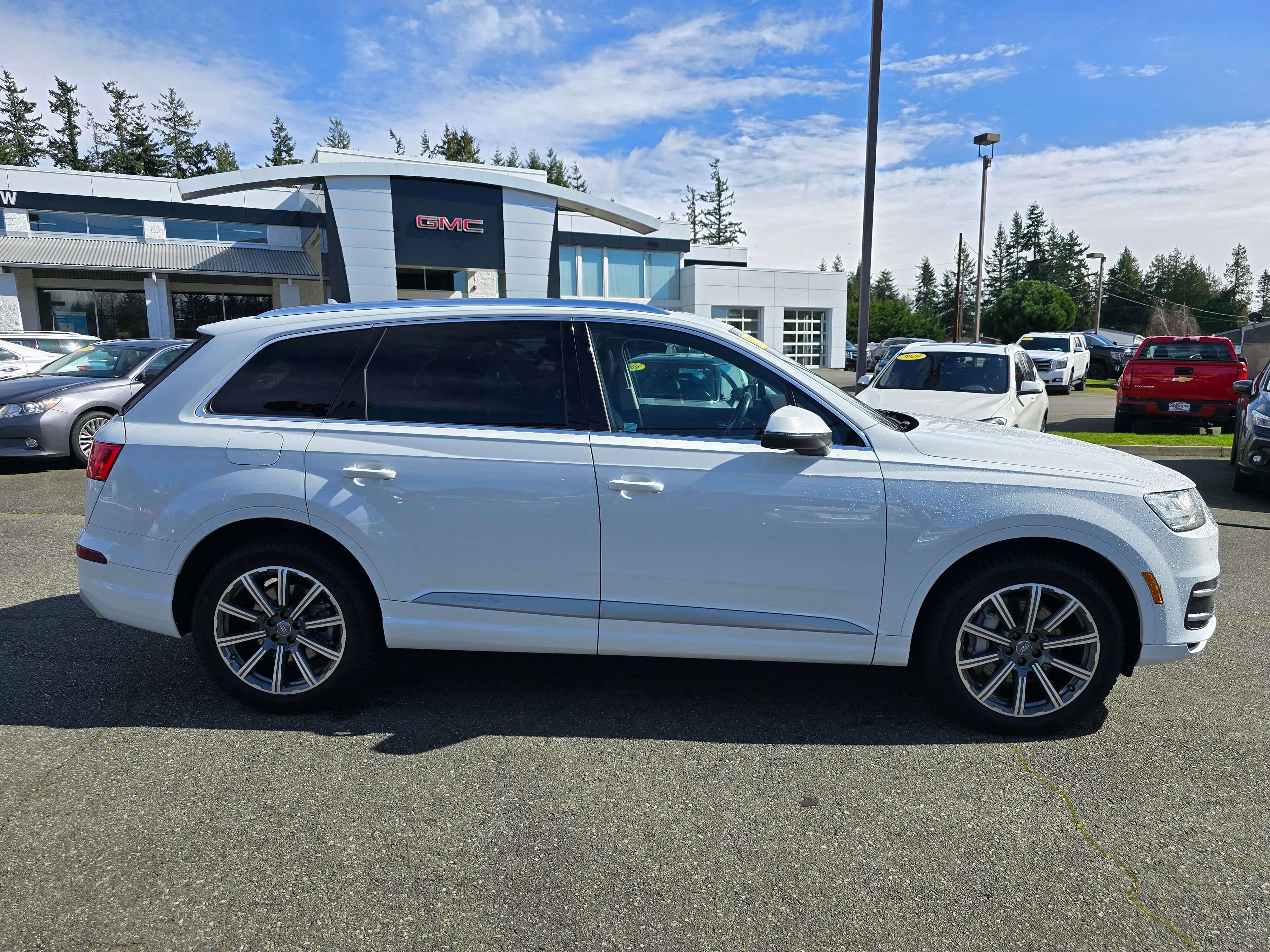 Used 2017 Audi Q7 3.0T Premium Plus w/ Premium Plus Package image 8