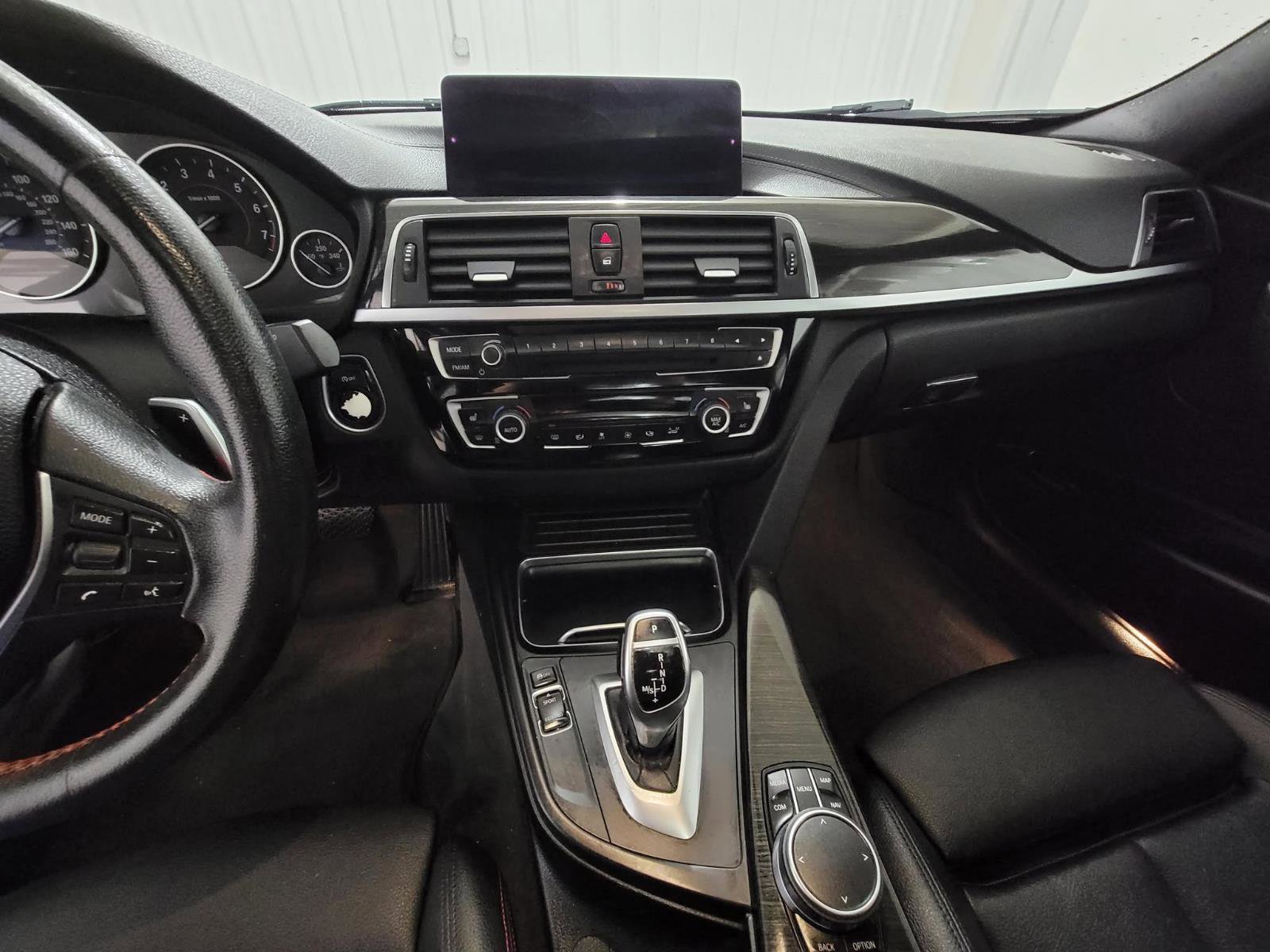 Used 2018 BMW 330i xDrive Sedan w/ Convenience Package image 17