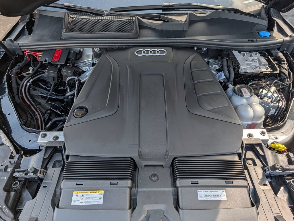 Used 2023 Audi Q7 2.0T Premium Plus w/ Premium Plus Package AWD/4WD image 13
