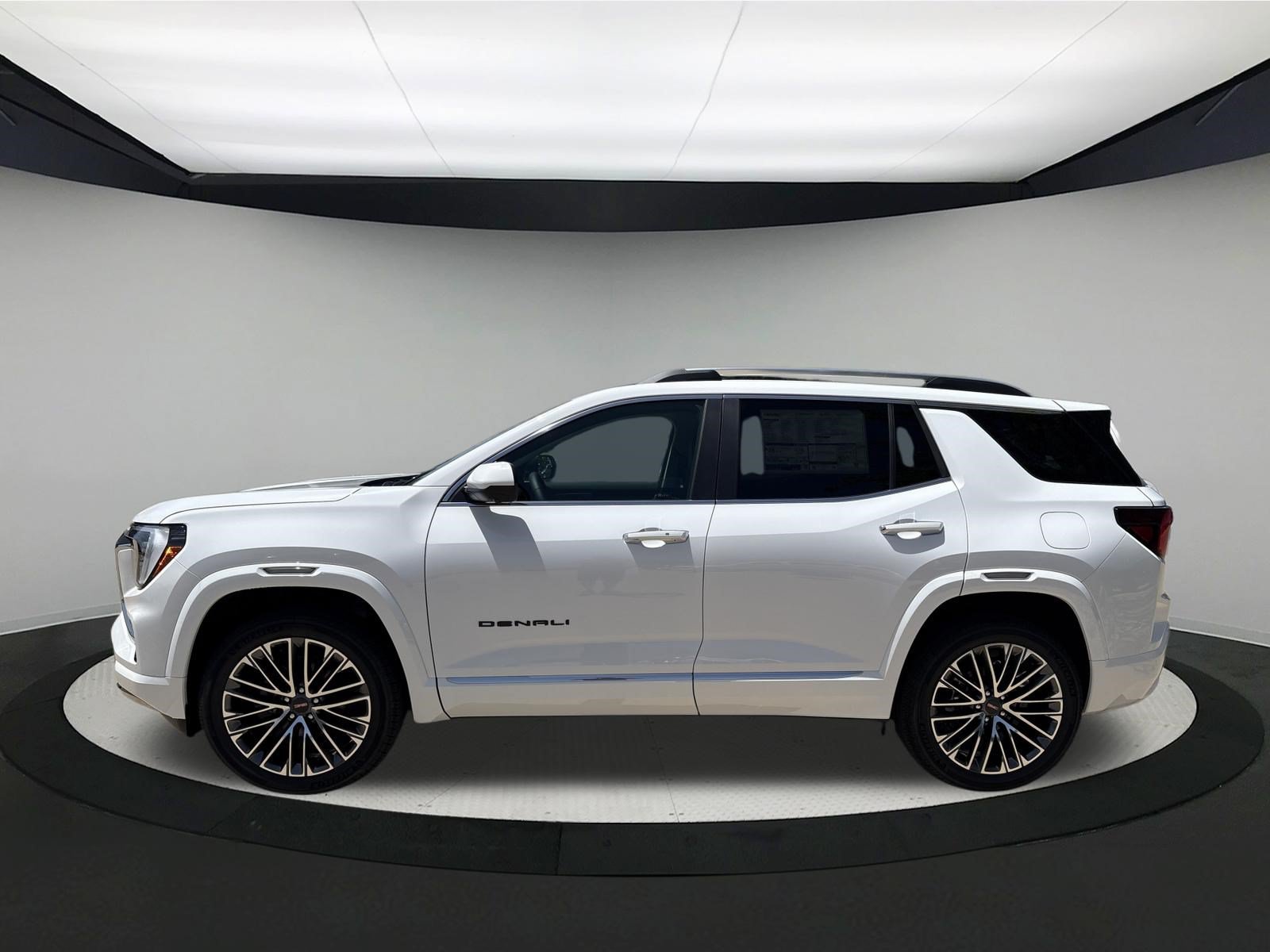 New 2027 GMC Terrain Denali w/ LPO, Black Badging Package AWD/4WD image 2