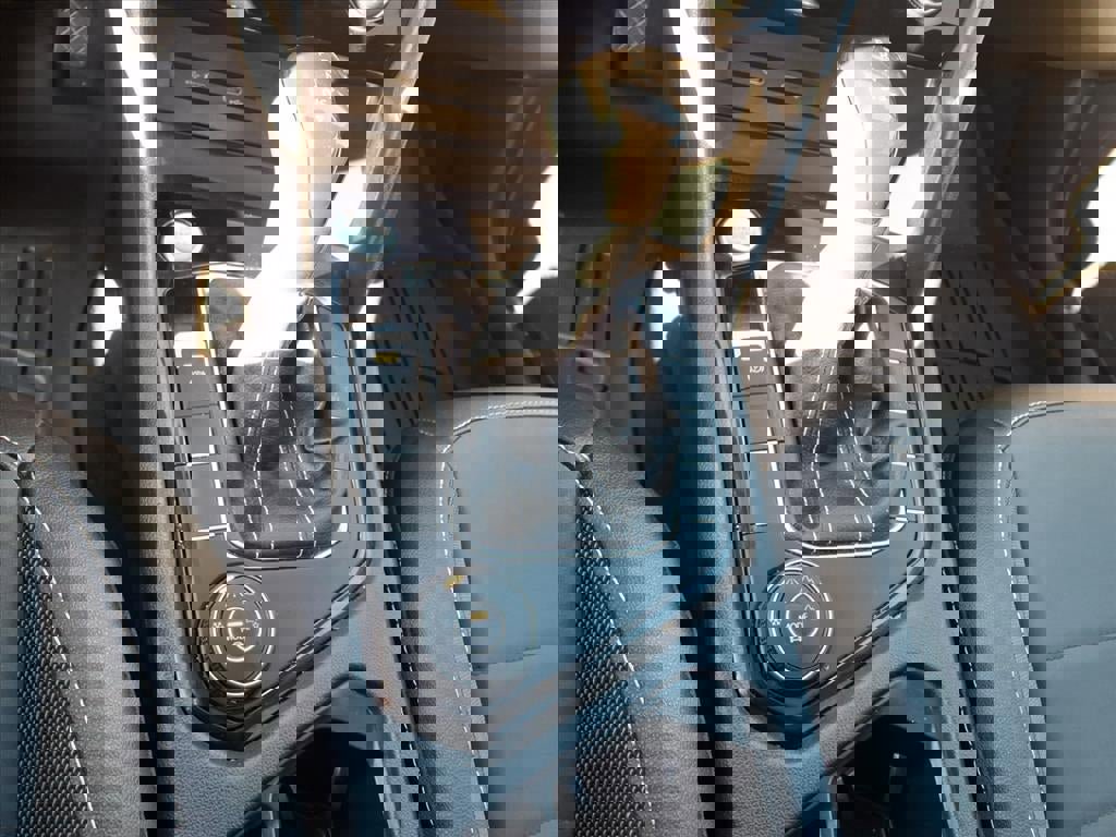 Used 2023 Volkswagen Taos SE image 14