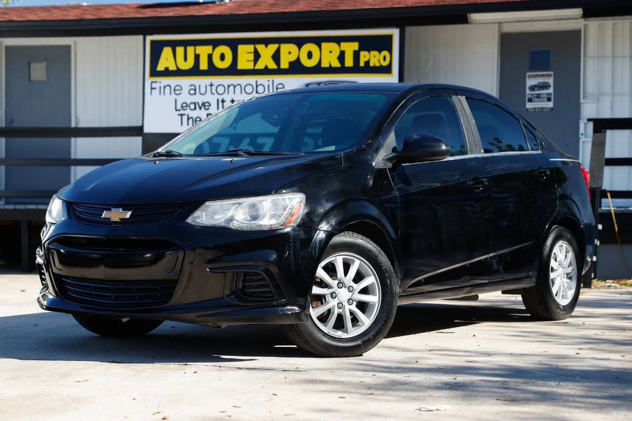 Used 2017 Chevrolet Sonic LT image 1