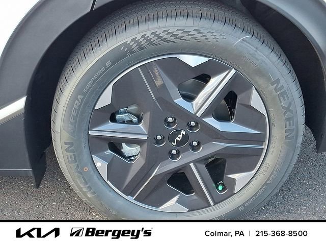 New 2025 Kia EV6 Light w/ Light LR Technology Package AWD/4WD image 5