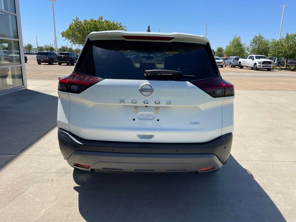 Used 2023 Nissan Rogue S AWD/4WD image 6