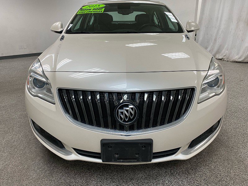 Used 2015 Buick Regal image 2
