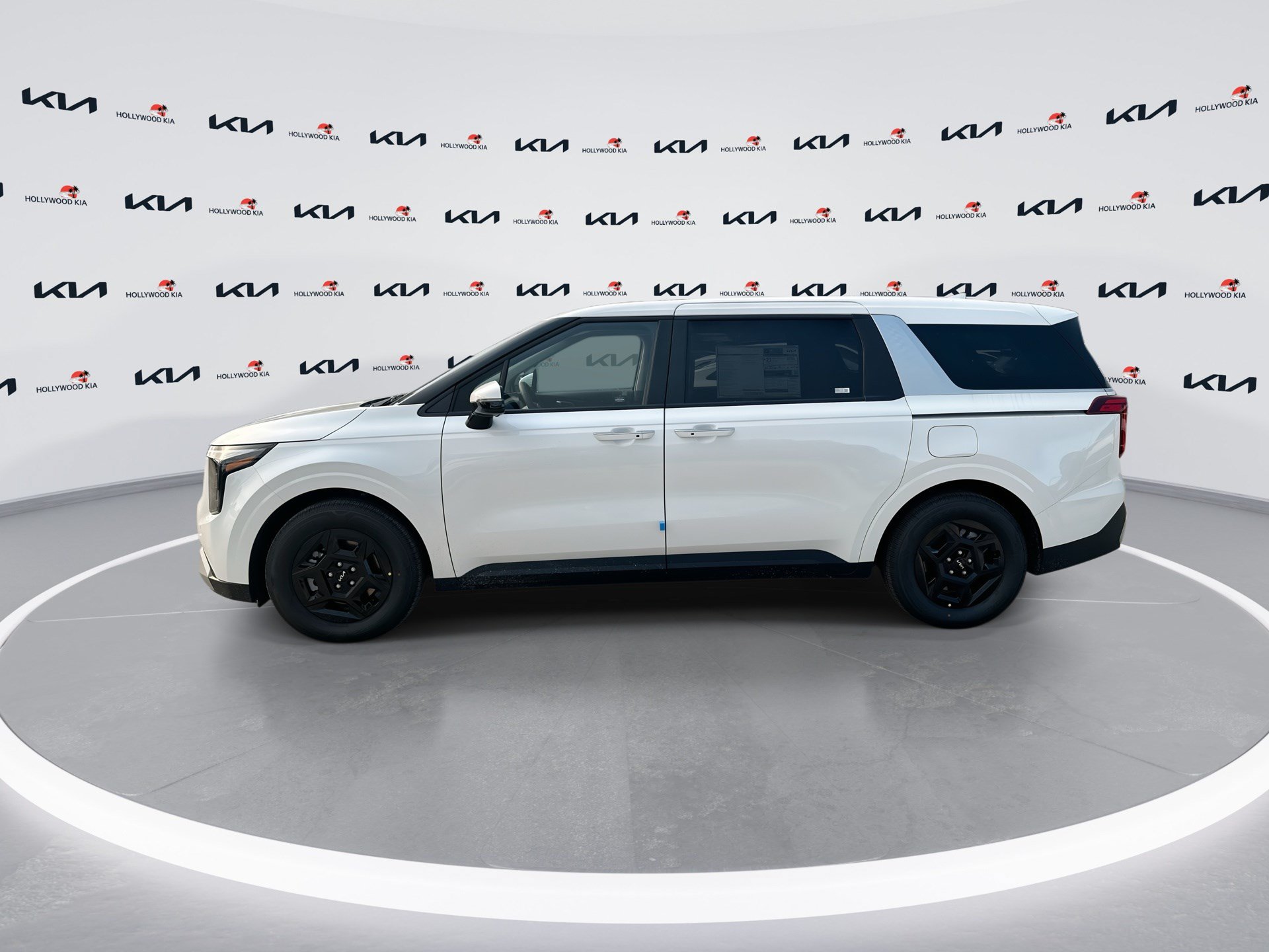 New 2026 Kia Carnival FWD image 5
