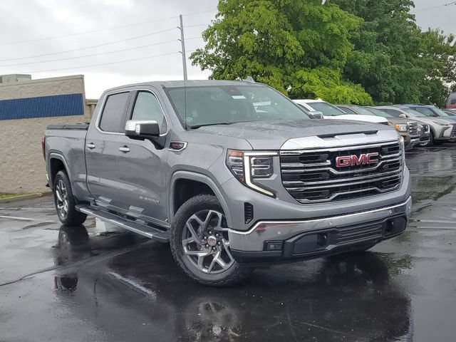 Used 2023 GMC Sierra 1500 SLT w/ SLT Premium Plus Package AWD/4WD image 32
