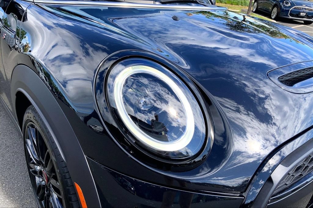 Used 2023 MINI Cooper S w/ Signature Upholstery Package FWD image 28