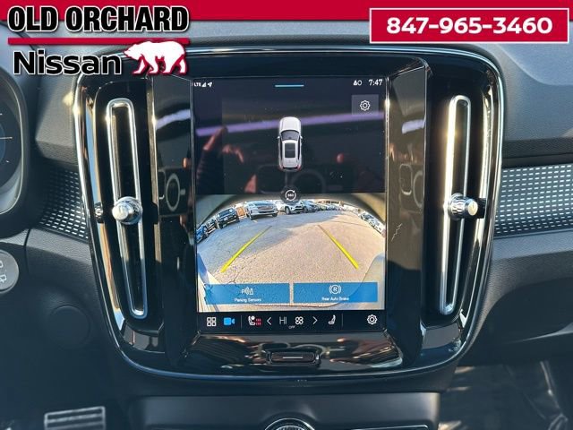 Used 2022 Volvo XC40 P8 Recharge Plus image 17