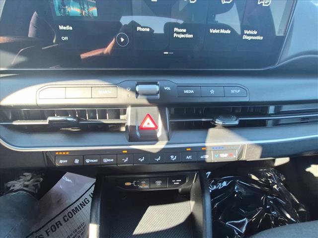 Used 2025 Kia K4 FWD image 15
