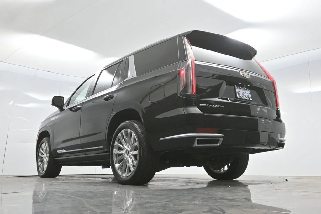 Used 2023 Cadillac Escalade Premium Luxury w/ Performance Package AWD/4WD image 66