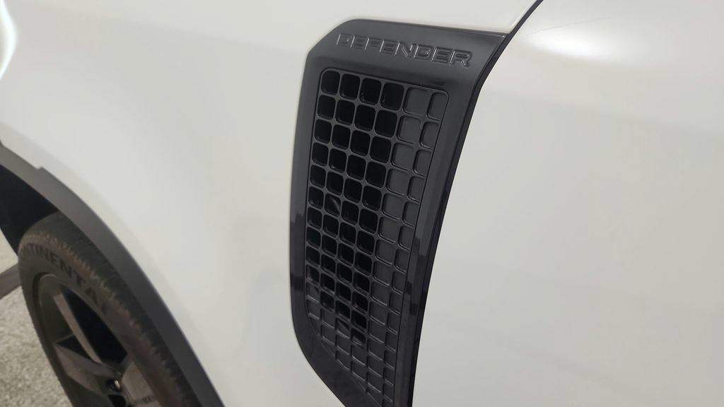 Used 2023 Land Rover Defender 90 S AWD/4WD image 44