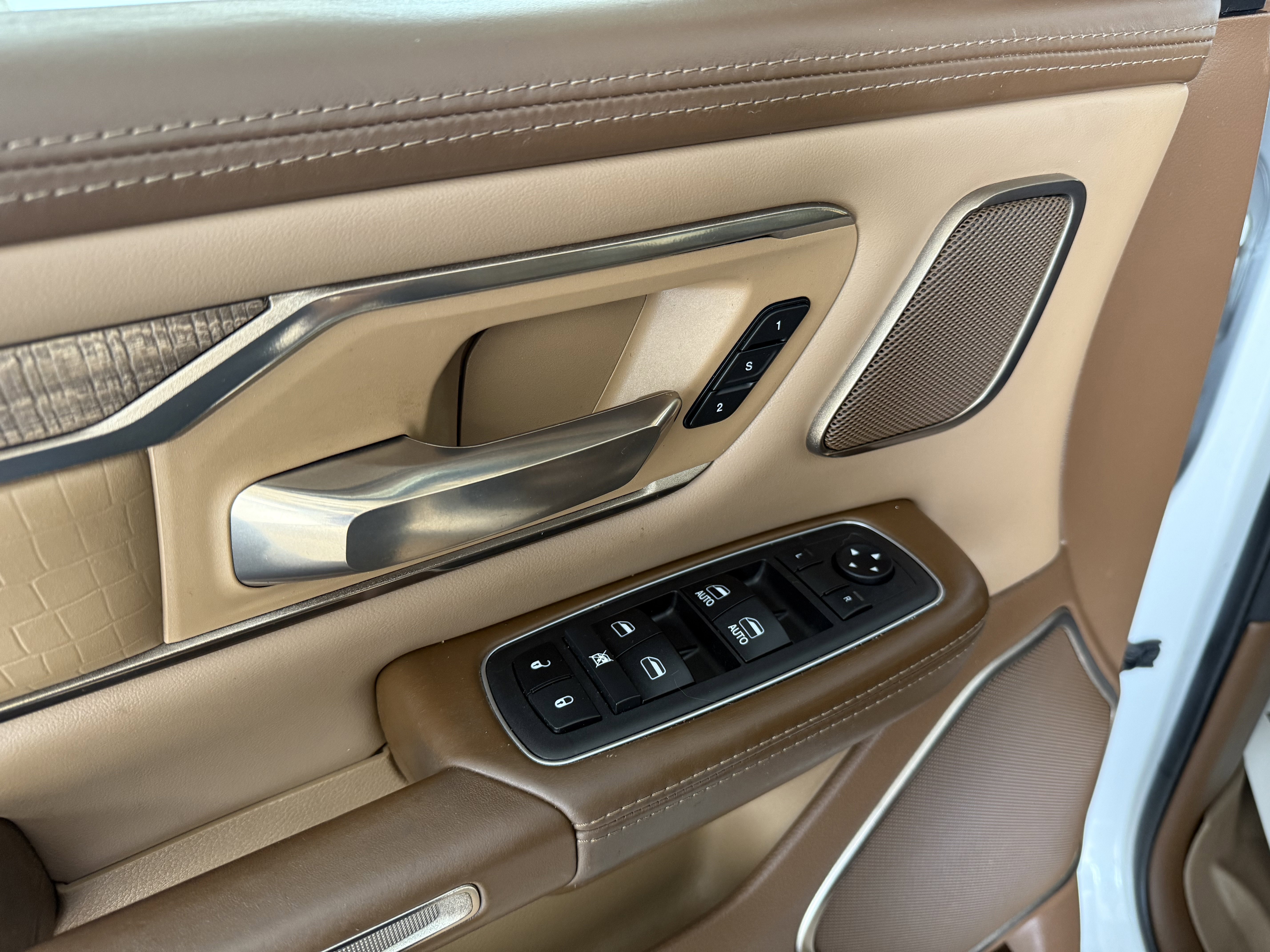 Used 2019 RAM 1500 Limited image 19