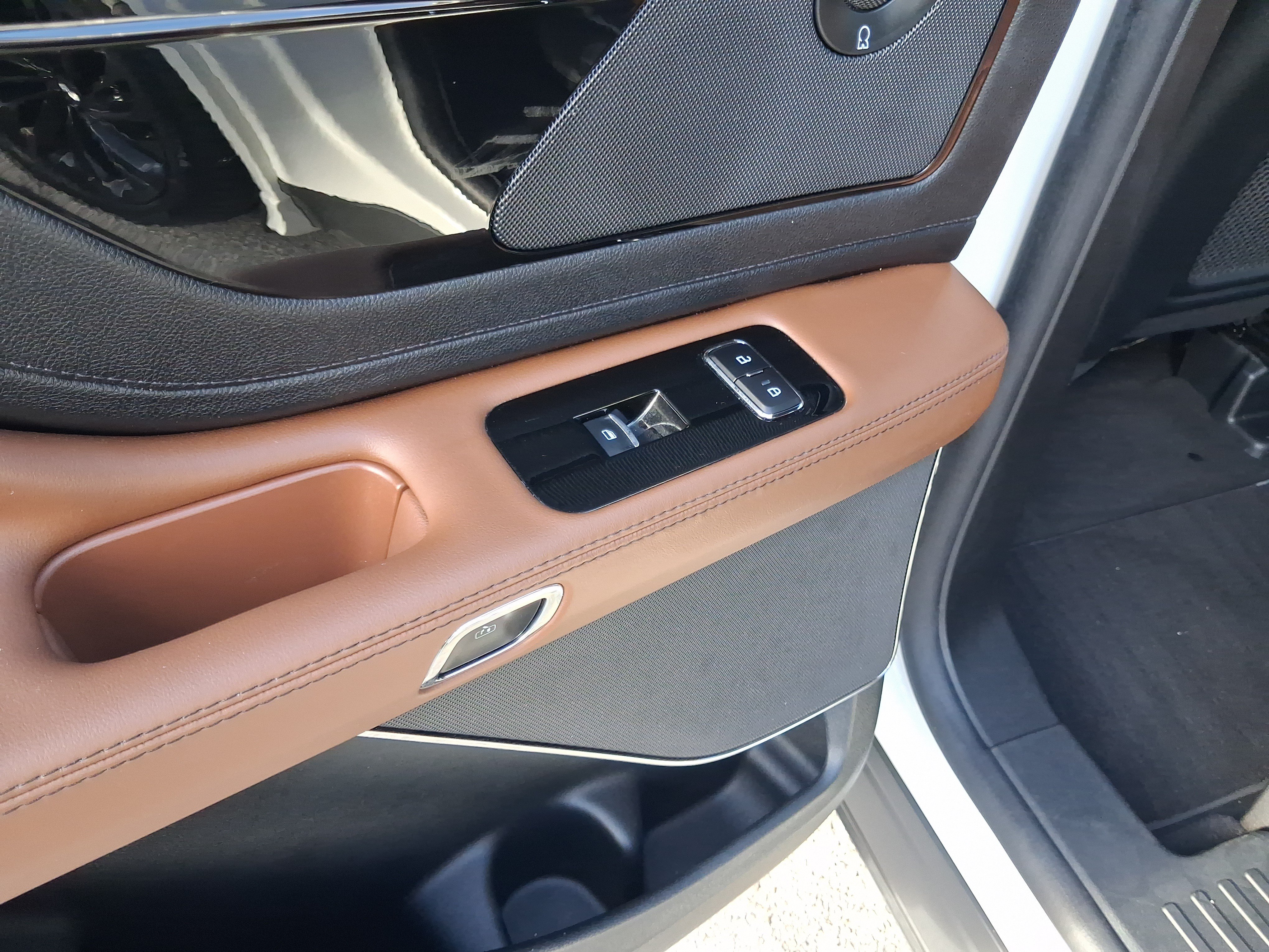 Certified 2023 Lincoln Aviator Reserve w/ Jet Package RWD image 10