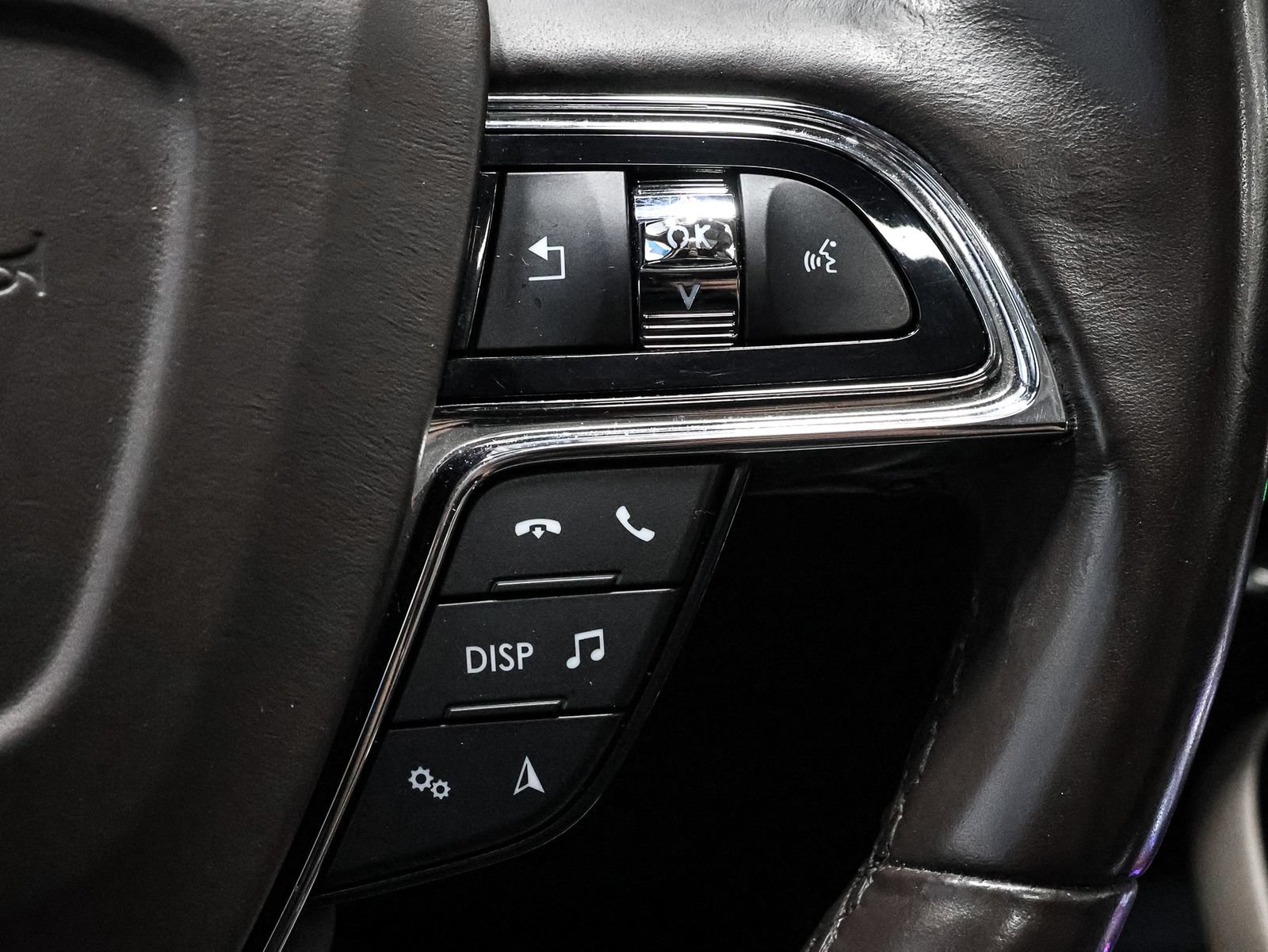 Used 2022 Lincoln Nautilus Reserve AWD/4WD image 38