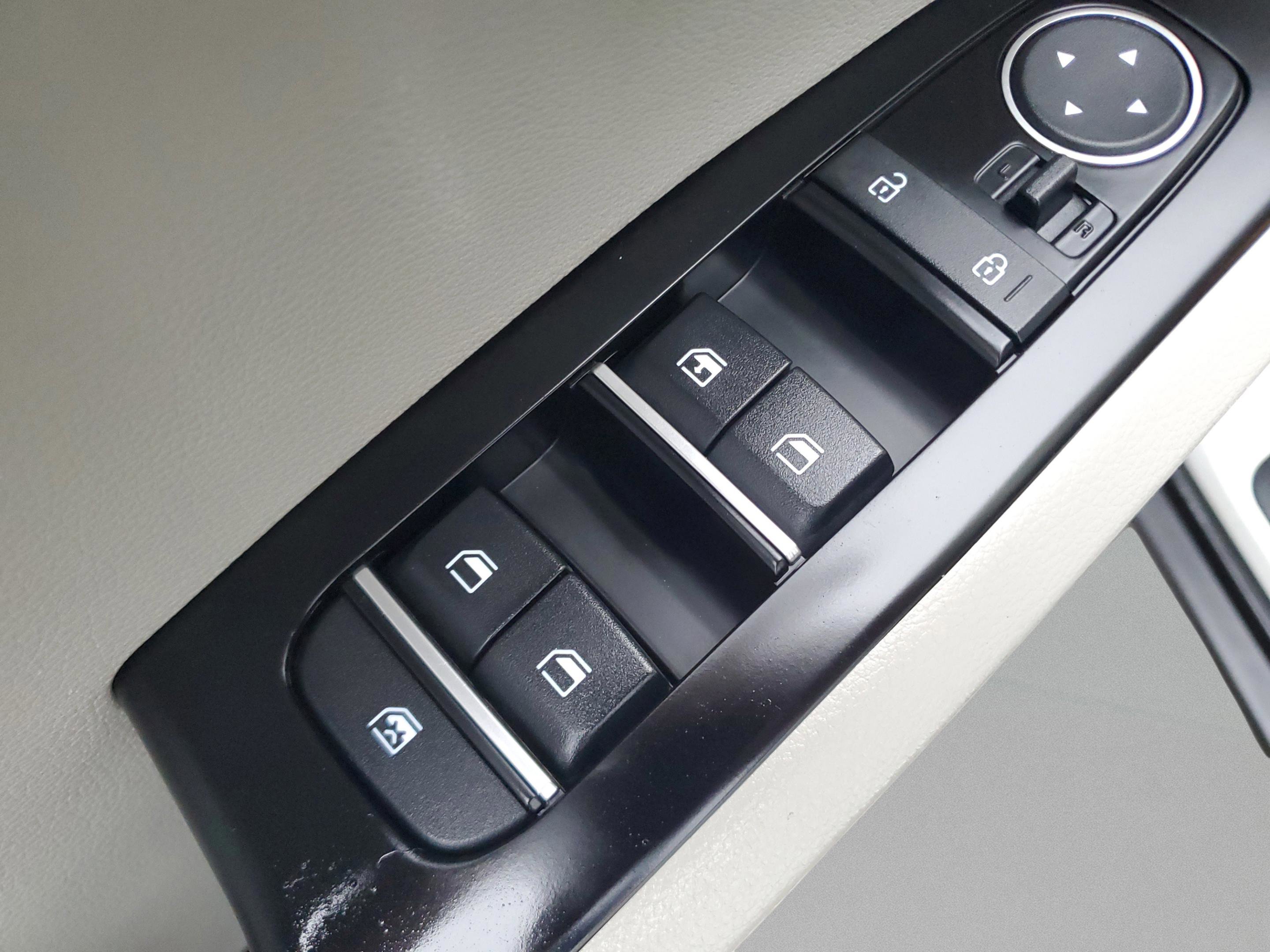 Certified 2025 Kia Soul LX image 16