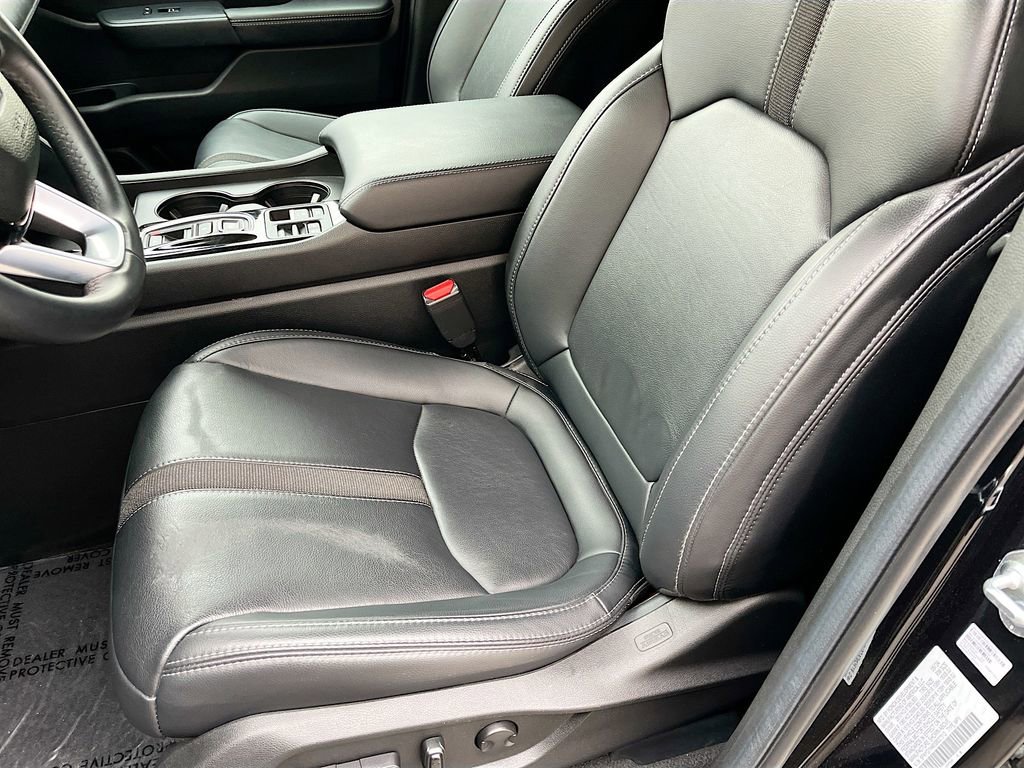 Used 2025 Honda Pilot EX-L image 18