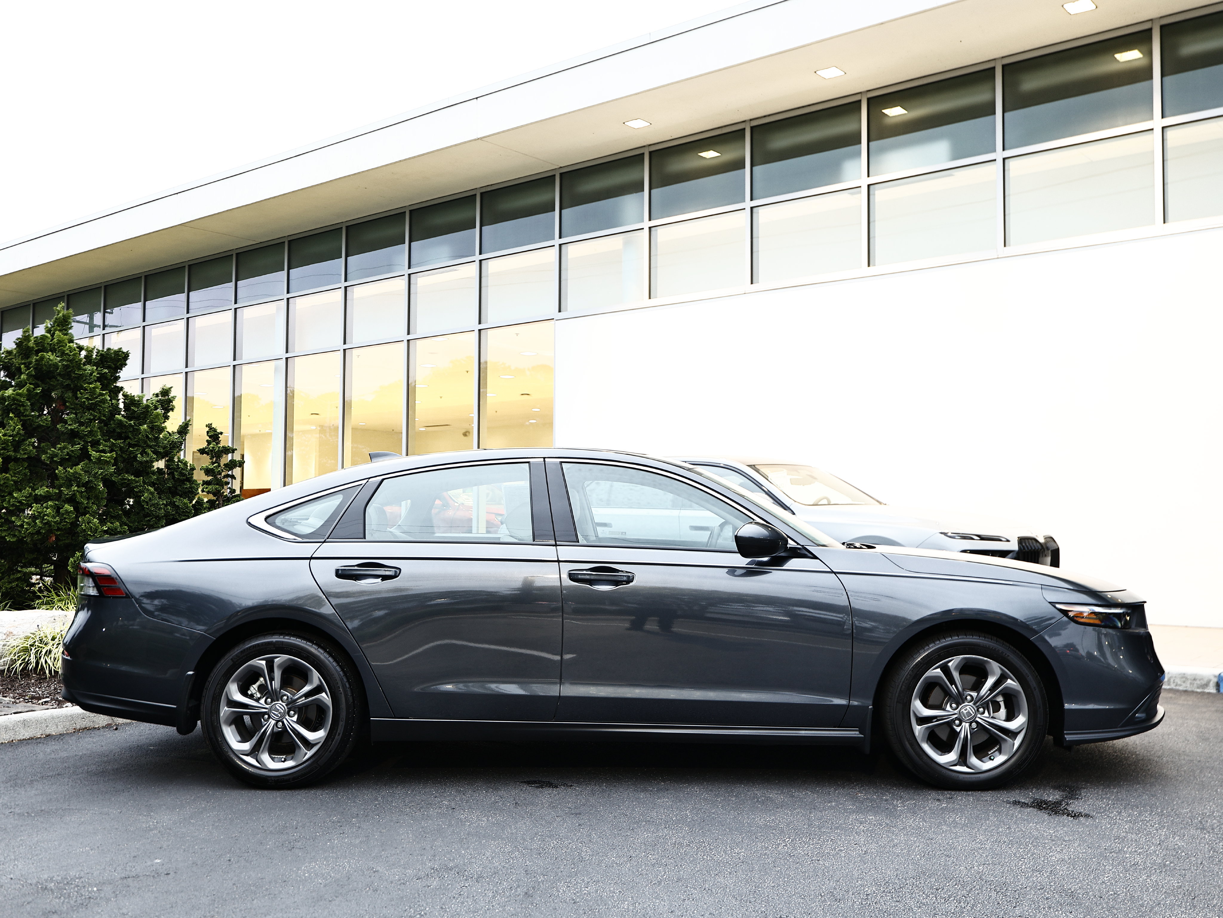 Used 2024 Honda Accord EX image 6