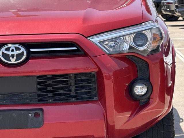Used 2022 Toyota 4Runner SR5 Premium w/ Moonroof Package AWD/4WD image 7