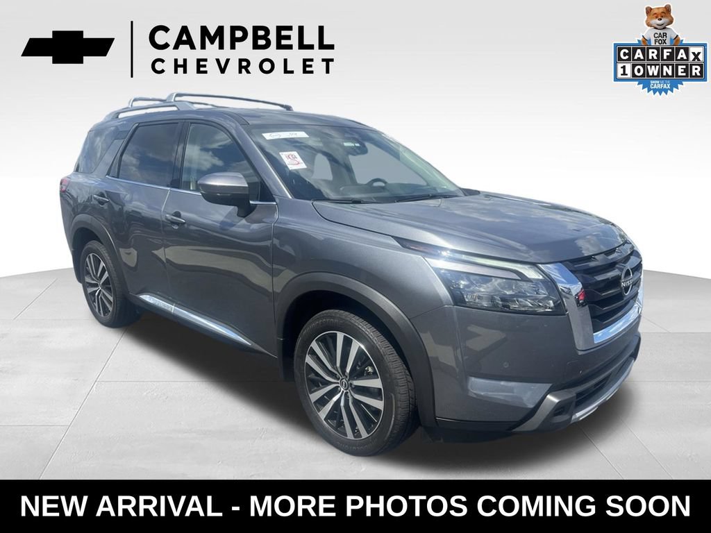 Used 2025 Nissan Pathfinder Platinum AWD/4WD image 11