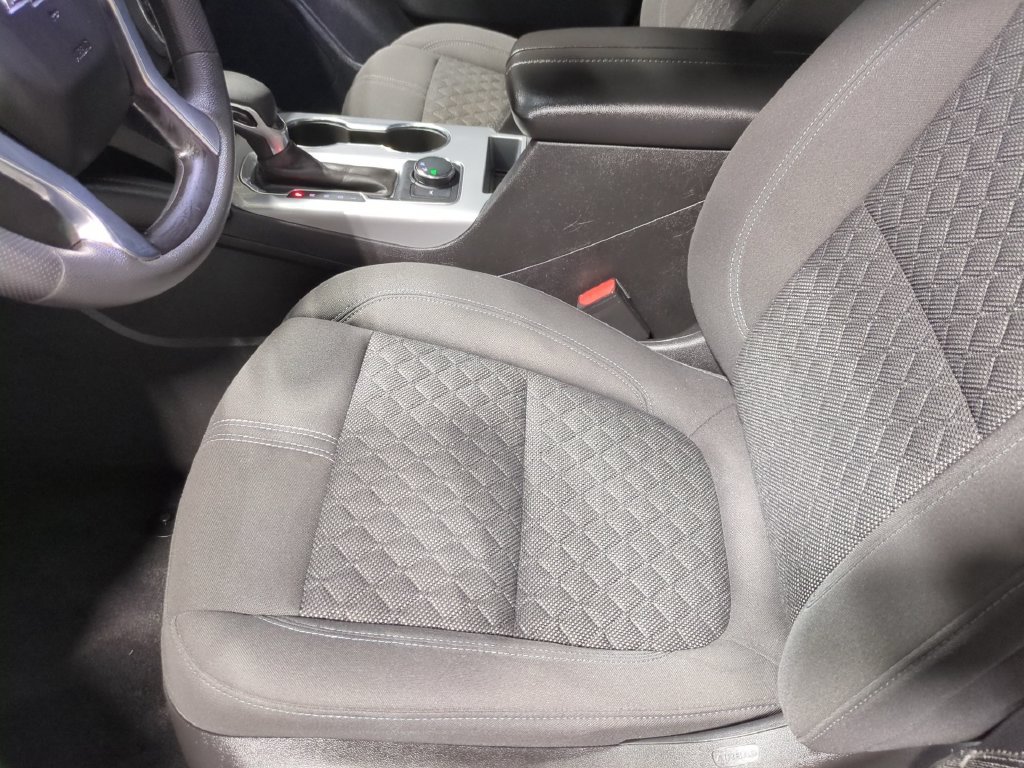 Used 2021 Chevrolet Blazer LT FWD image 18