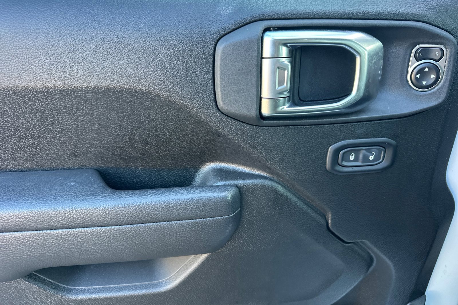 Used 2025 Jeep Wrangler Unlimited Sport S 4xe image 11